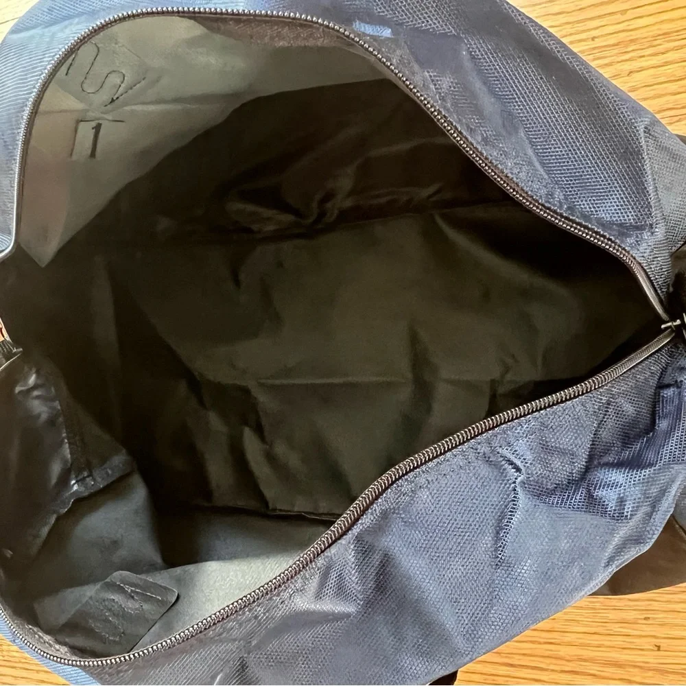 NWOT Port Authority BG1070 Medium Contrast Duffel